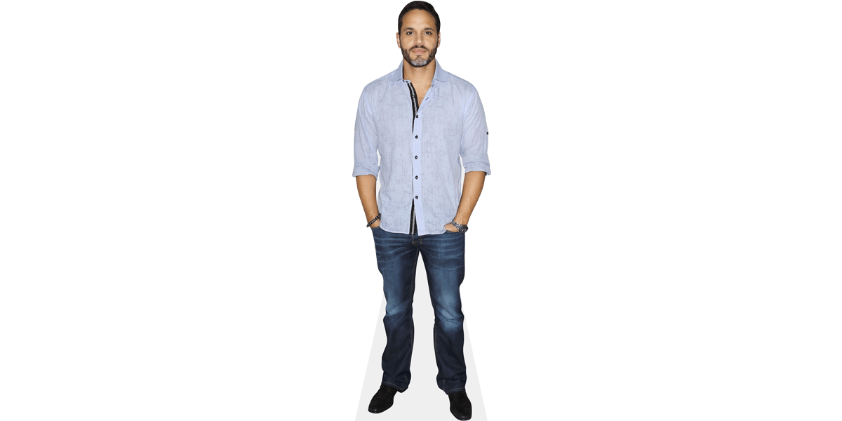 how tall is daniel sunjata